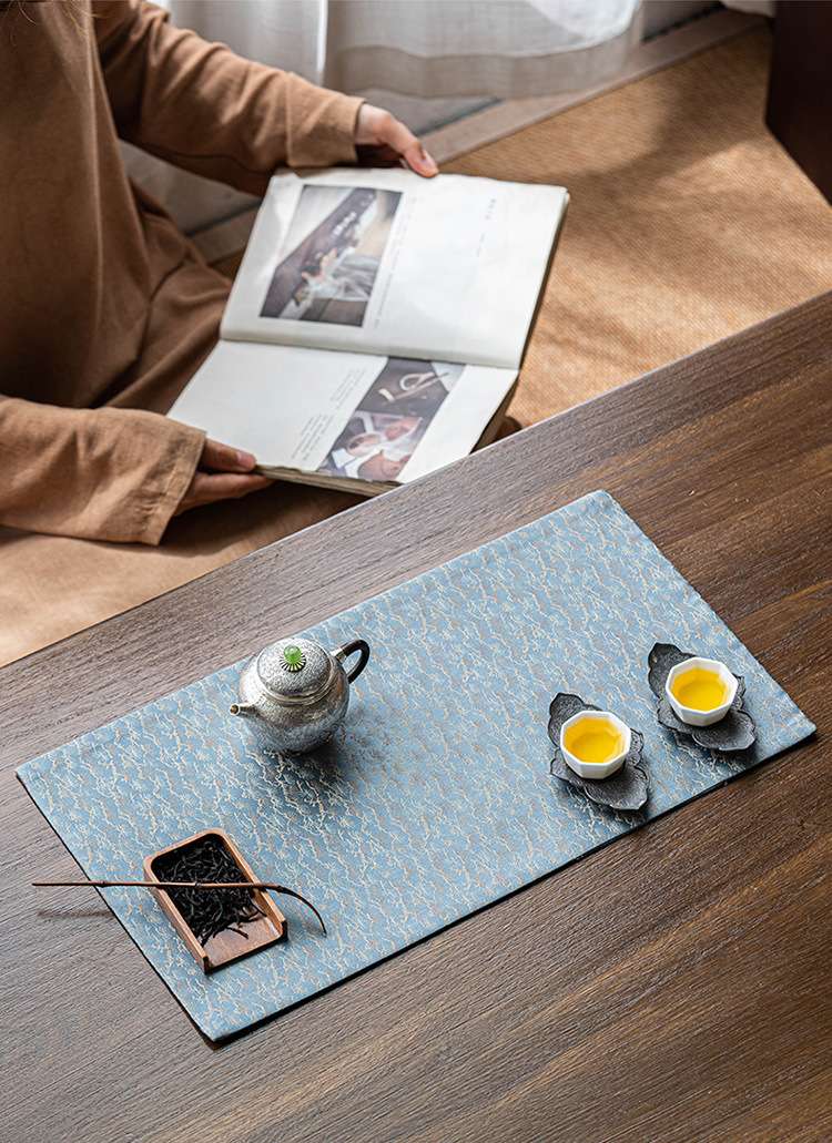 Sets de table japonais avec motif d'eau