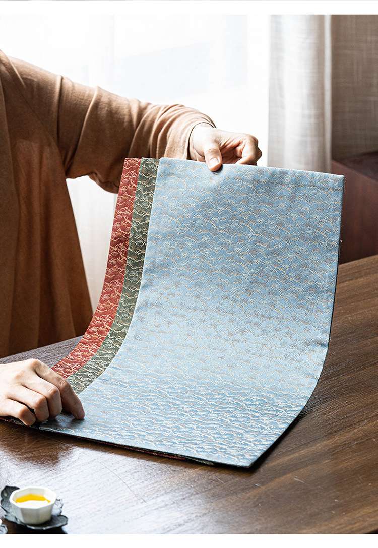 Sets de table japonais avec motif d'eau